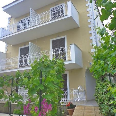 Flora Studios Corfu - Adults Only Benitses  Exteriör bild